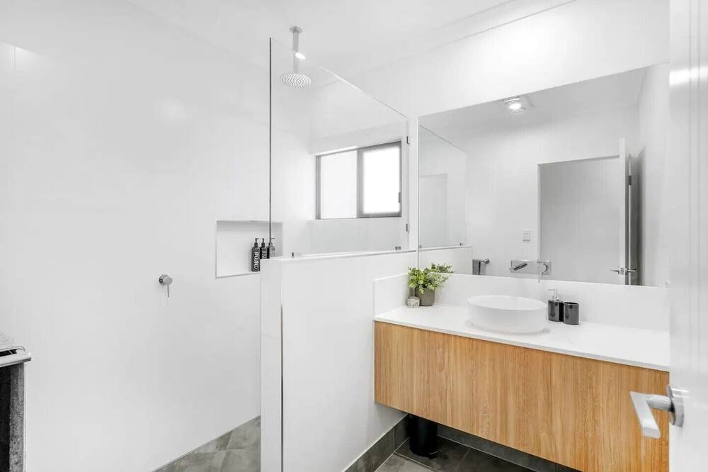 Photo of Bathroom in Barrine
