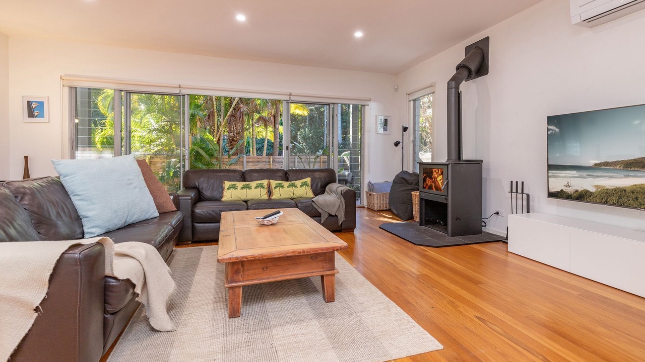 Photo of Livingroom in Elizabeth Beach