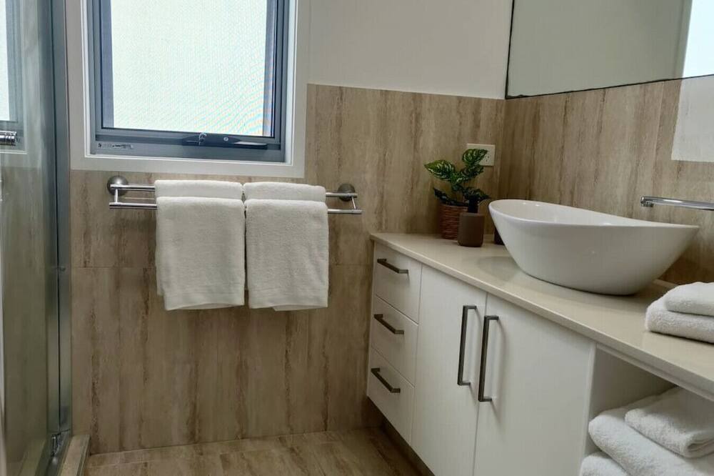 Photo of Bathroom in Tugun