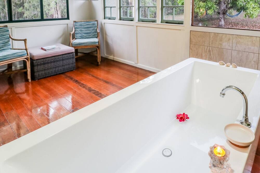 Photo of Bathroom in Round Hill