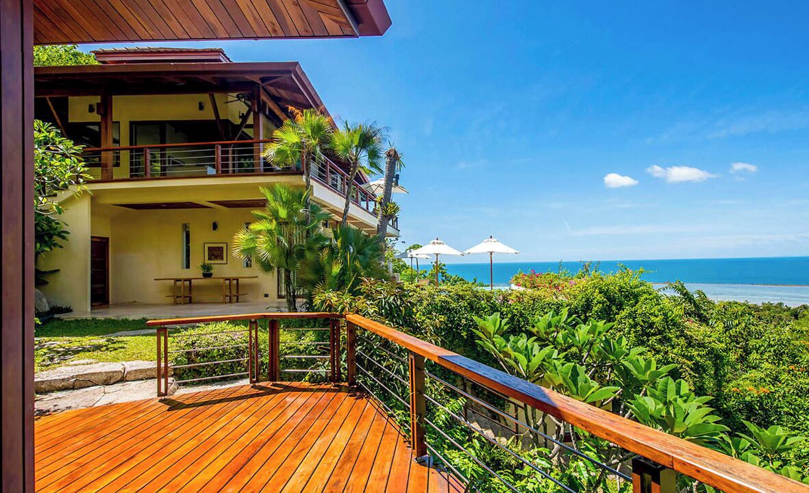 Photo of Patio Balcony in Laem Set