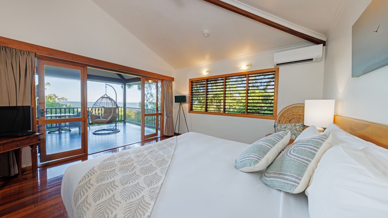 Photo of Bedroom in Oak Beach