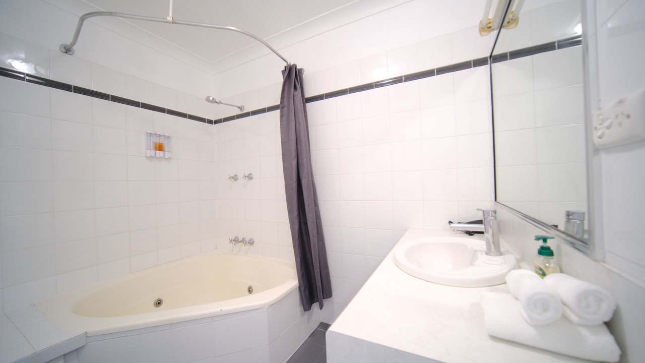 Photo of Bathroom in Primbee