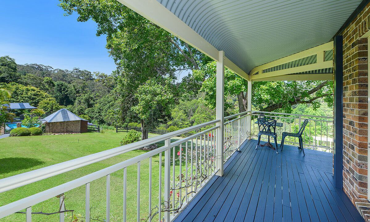 Photo of Patio Balcony in Picketts Valley
