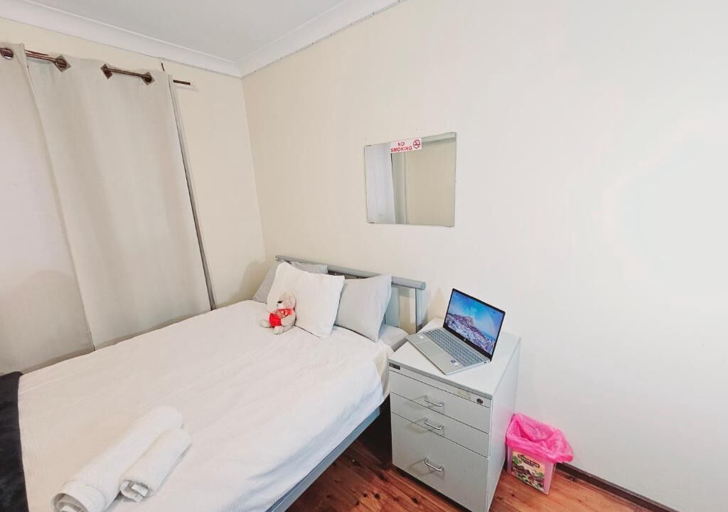 Photo of Bedroom in Doonside