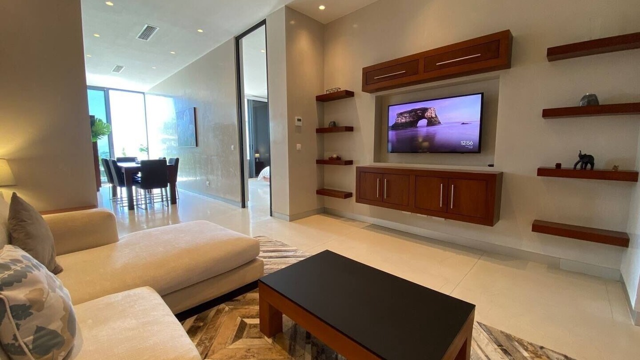 Photo of Livingroom in Black Beauty