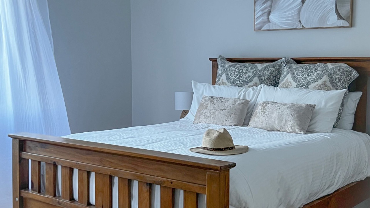 Photo of Bedroom in Elizabeth Beach