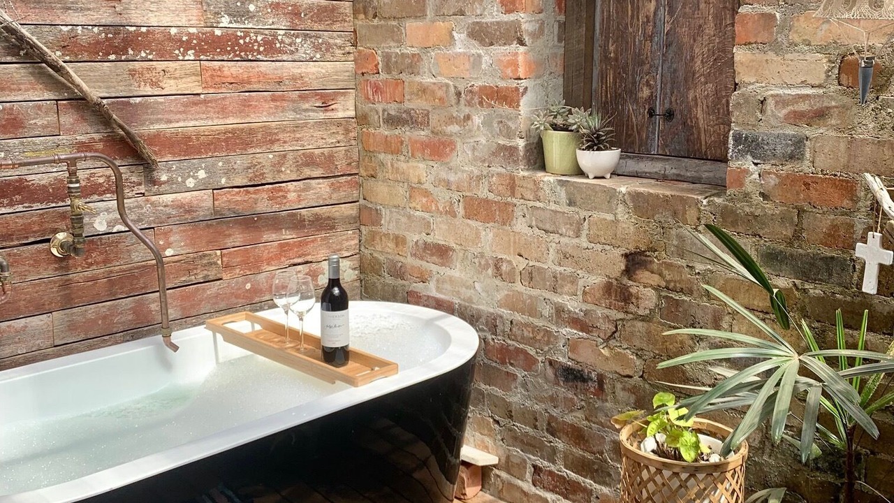 Photo of Bathroom in Currarong