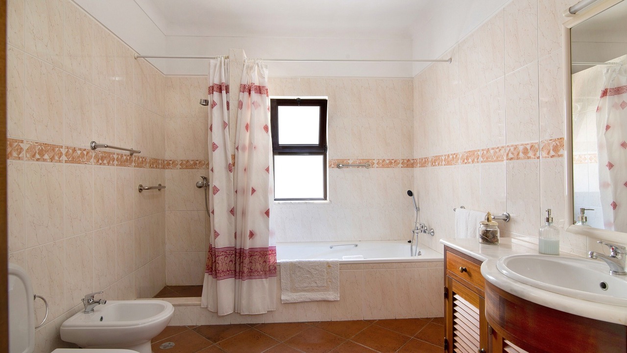 Photo of Bathroom in Loule