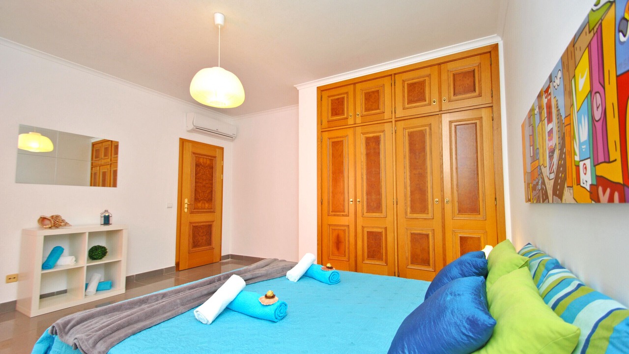 Photo of Bedroom in Oura