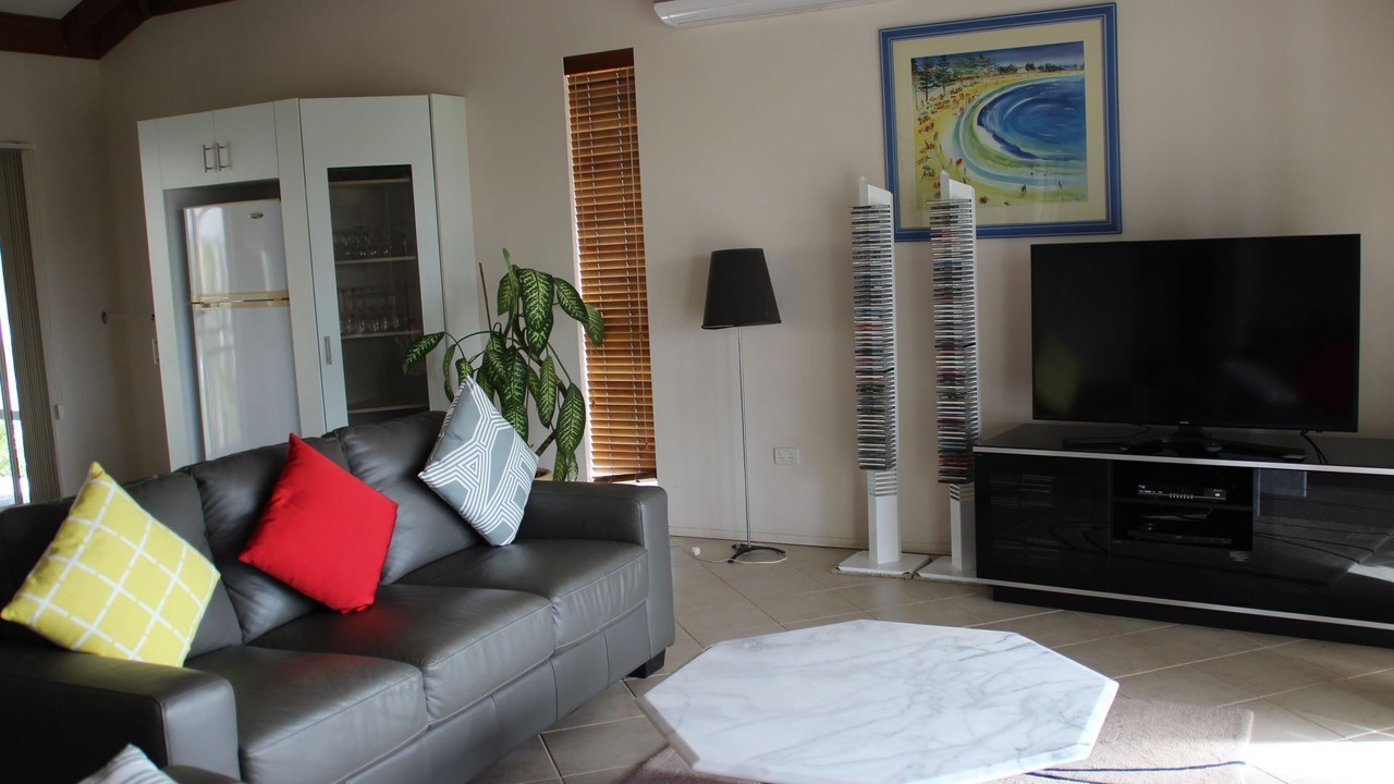 Photo of Livingroom in Hideaway Bay
