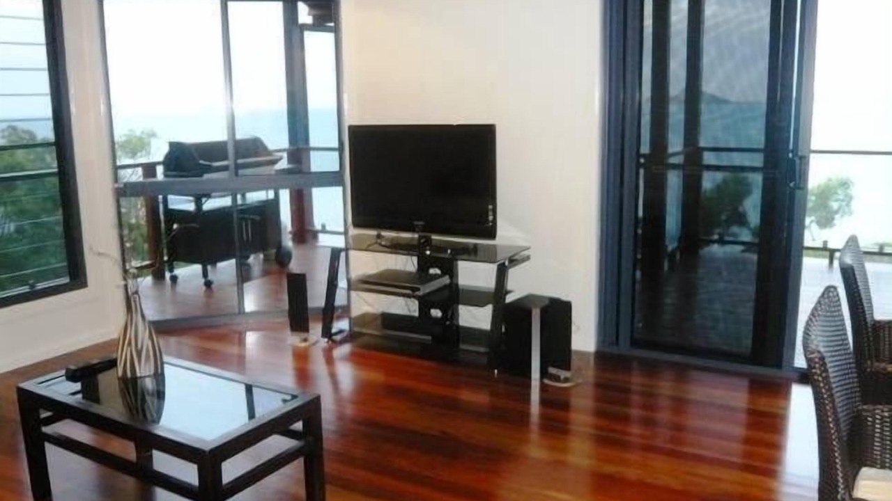 Photo of Livingroom in Hideaway Bay