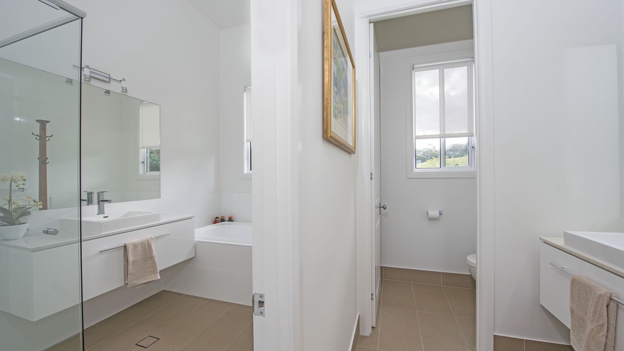 Photo of Bathroom in Middle Pocket