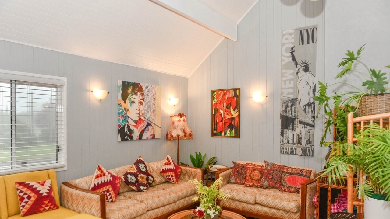 Photo of Livingroom in Balmoral Ridge