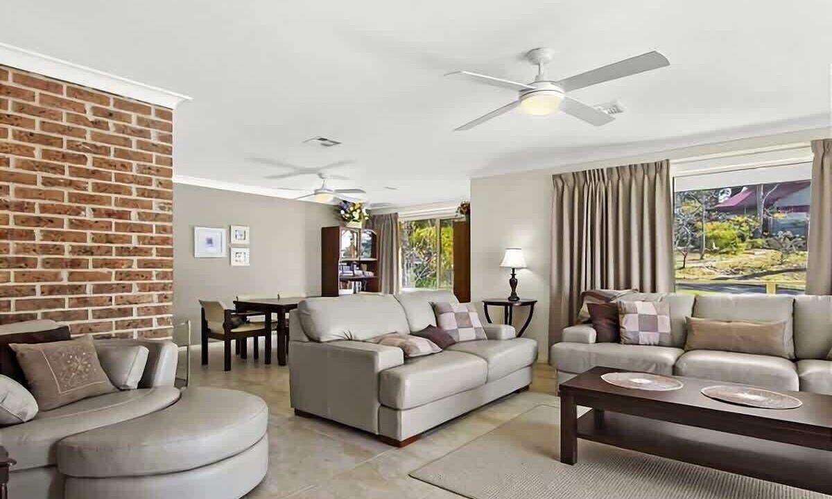 Photo of Livingroom in Mossy Point