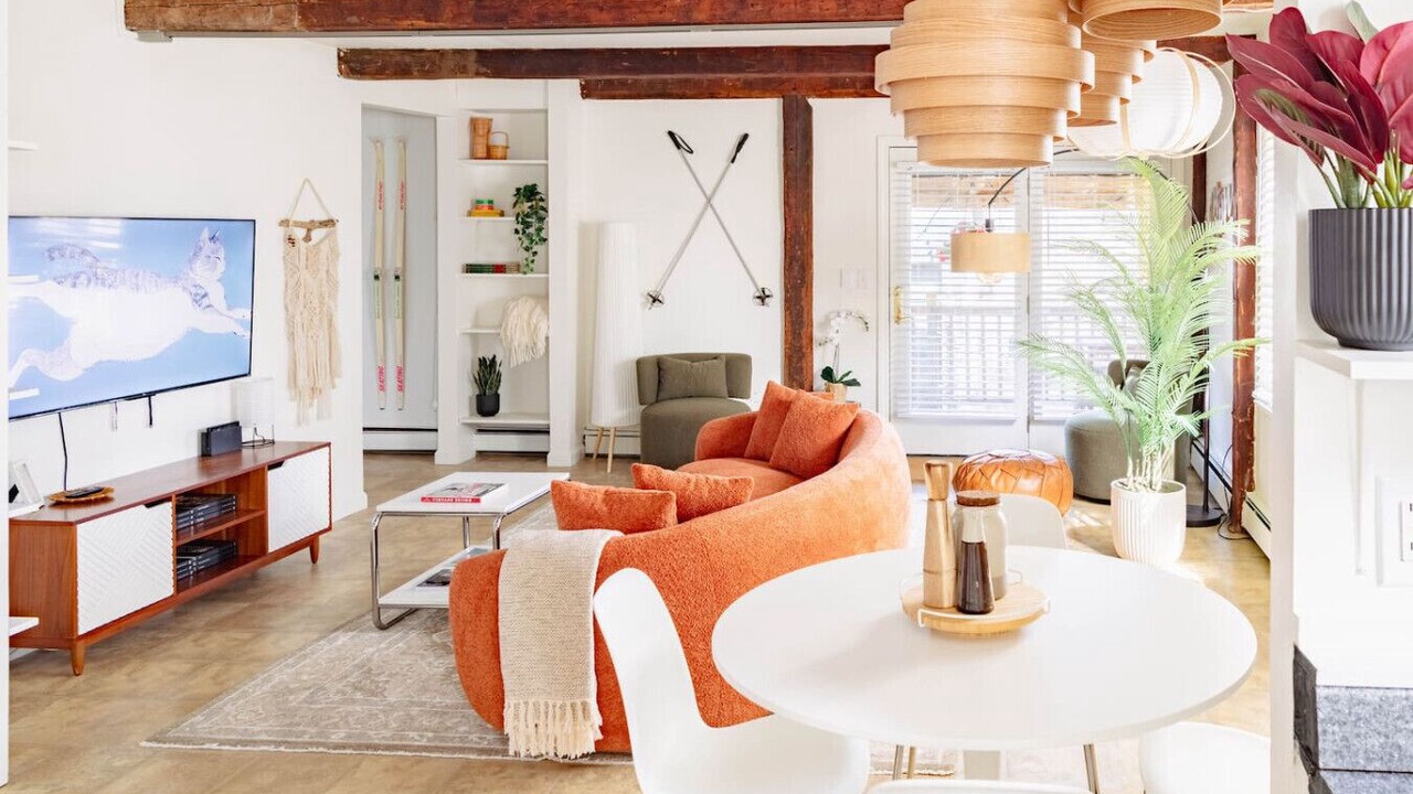 Photo of Livingroom in Stowe