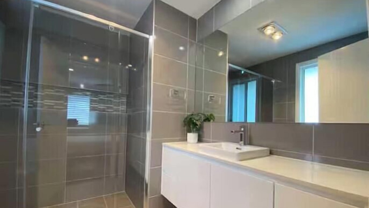 Photo of Bathroom in Gledswood Hills