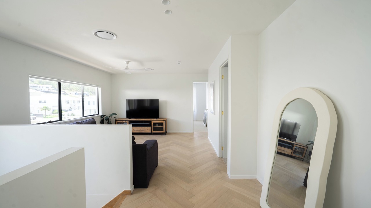 Photo of Livingroom in West Burleigh