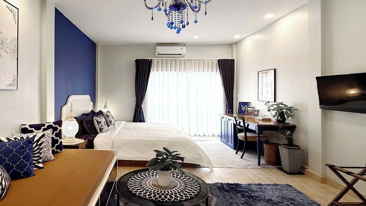 Photo of Bedroom in Phra Khanong Nuea