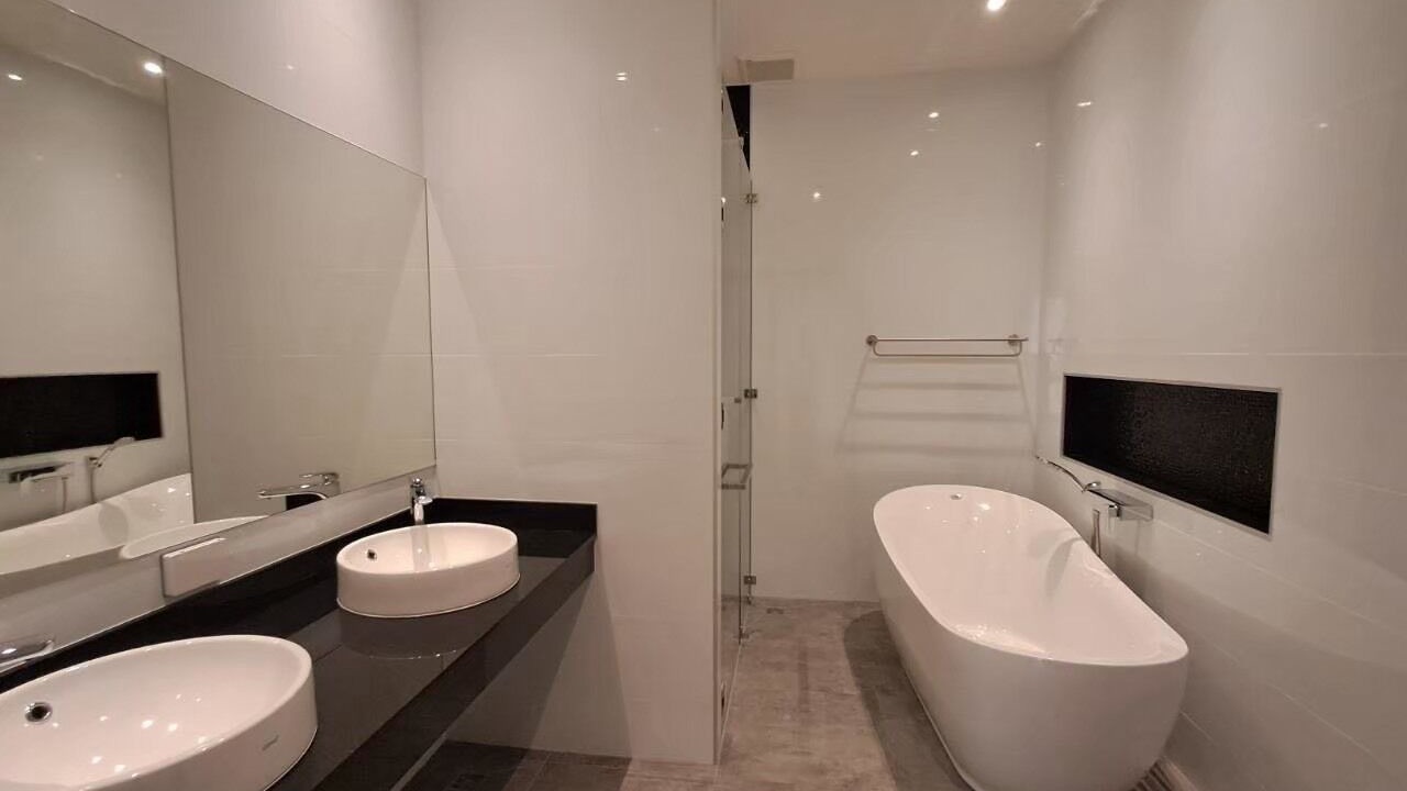 Photo of Bathroom in Pa Daet