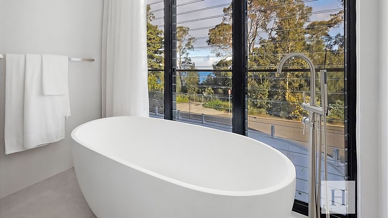 Photo of Bathroom in Morisset Park
