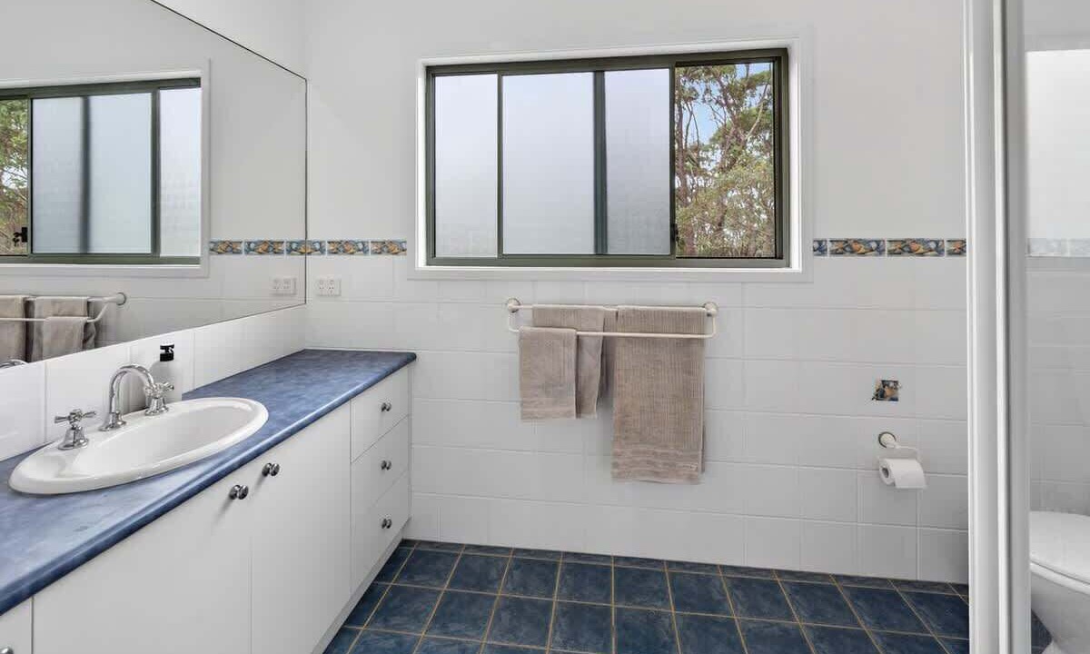 Photo of Bathroom in Guerilla Bay