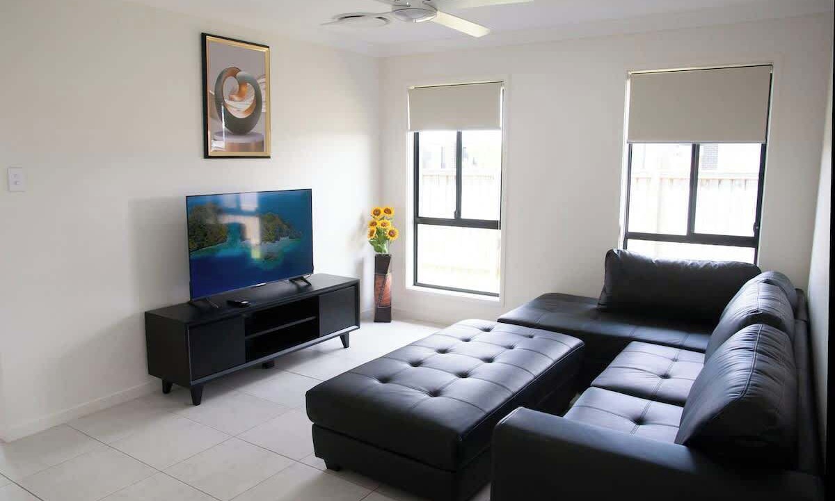 Photo of Livingroom in Logan Reserve