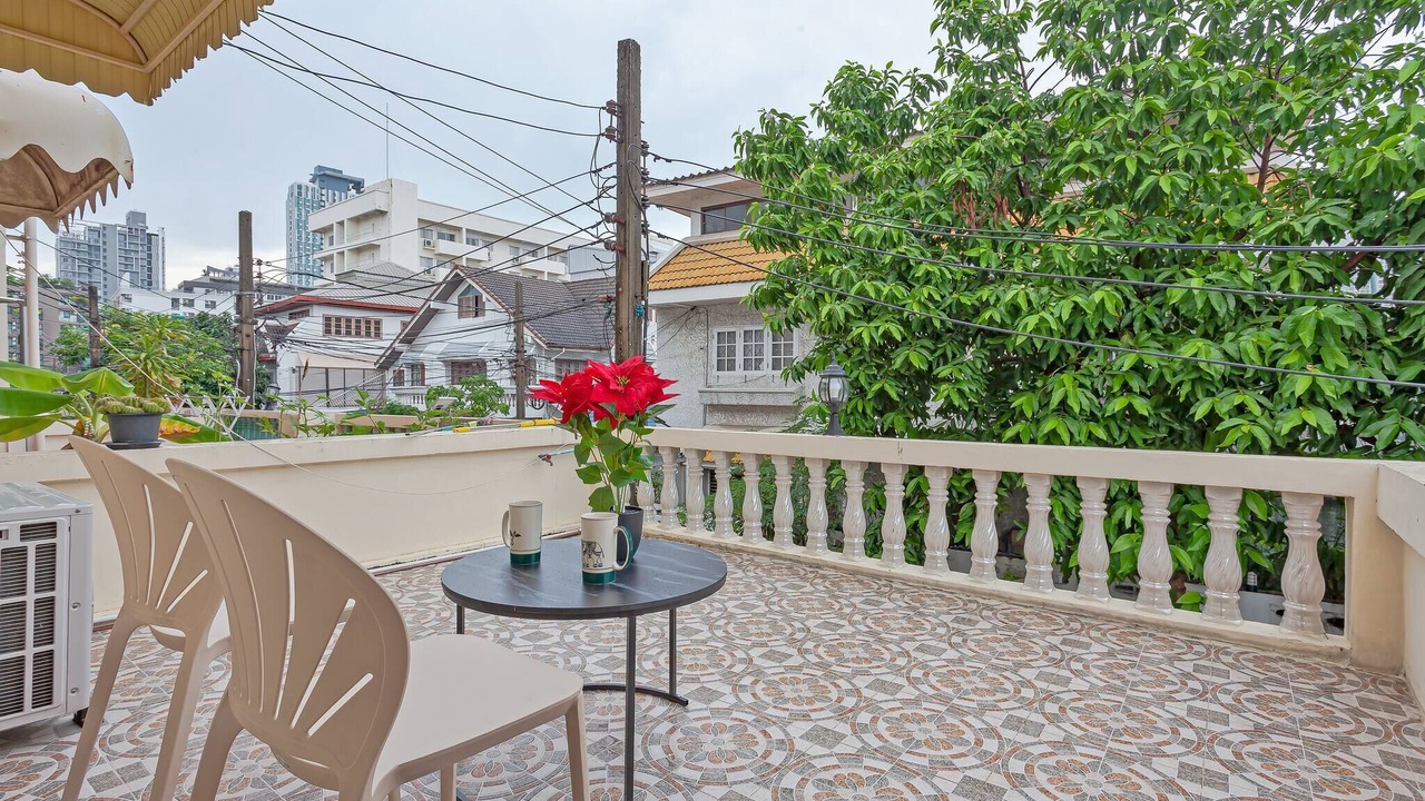 Photo of Outdoor in Phra Khanong