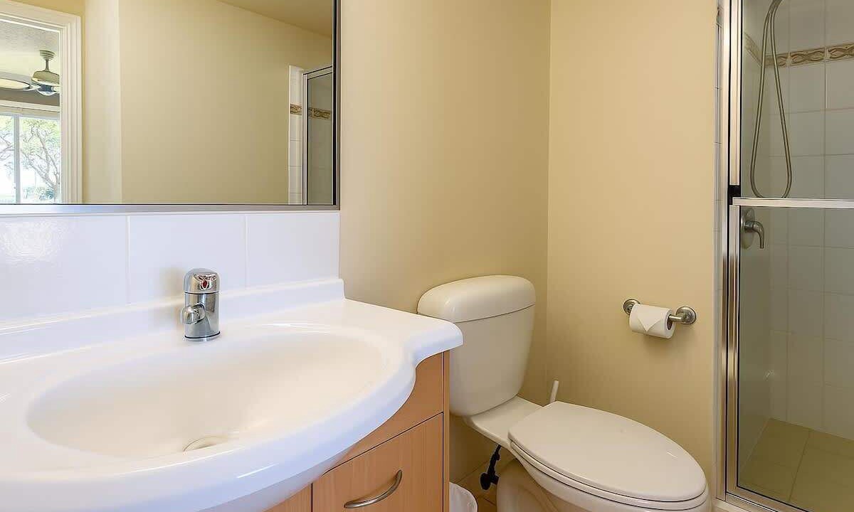 Photo of Bathroom in Mermaid Beach