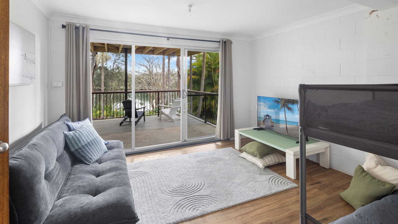 Photo of Livingroom in Hyland Park