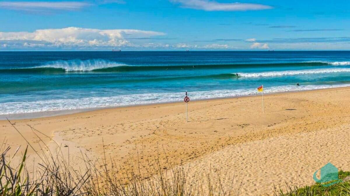 Photo of Others in Caves Beach