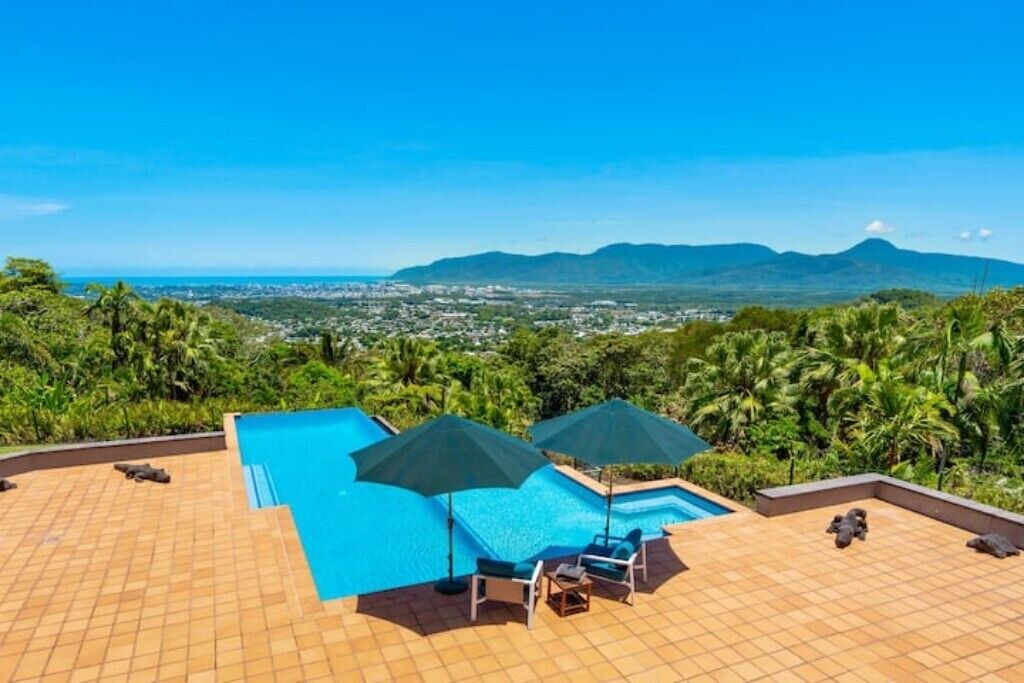 Photo of Outdoor in Bayview Heights