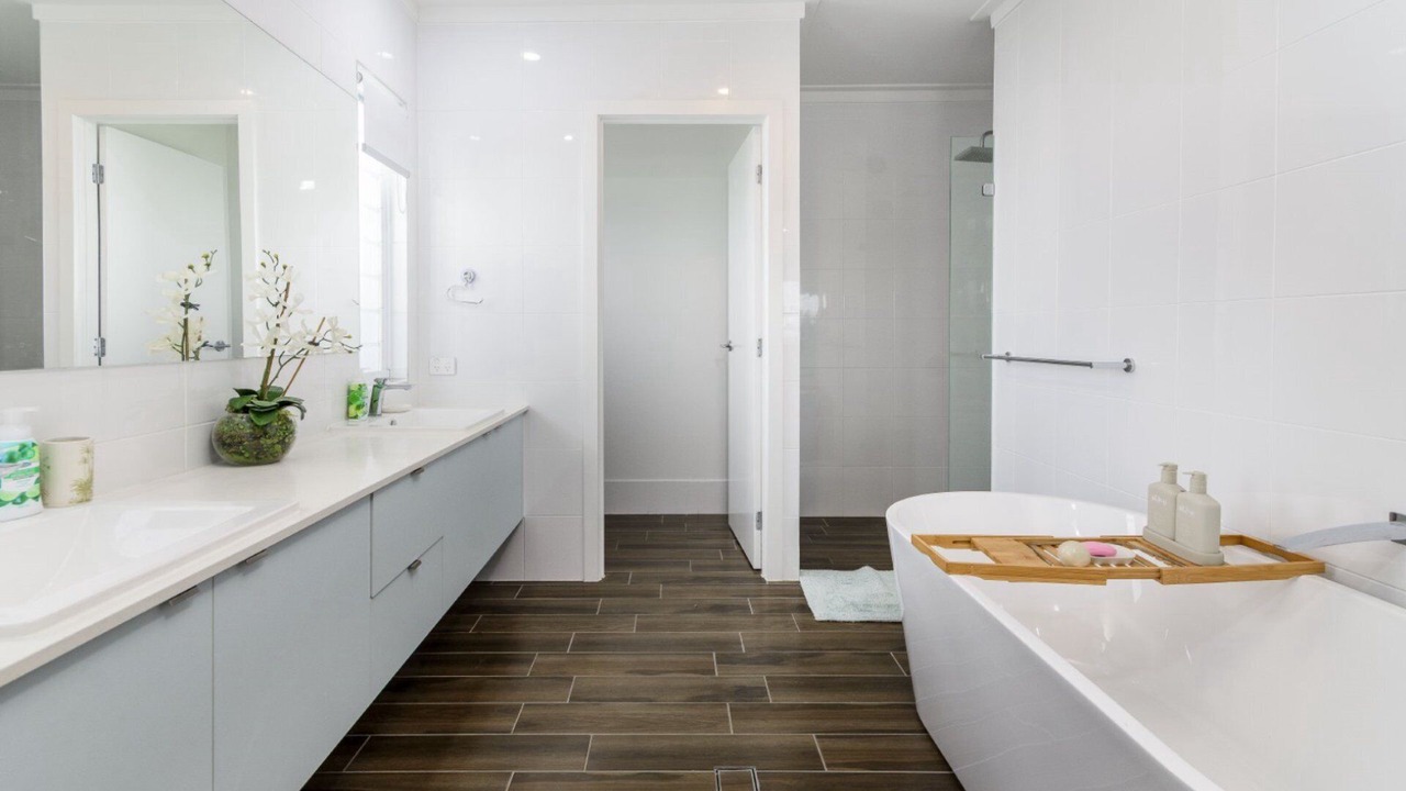 Photo of Bathroom in Banksia Beach