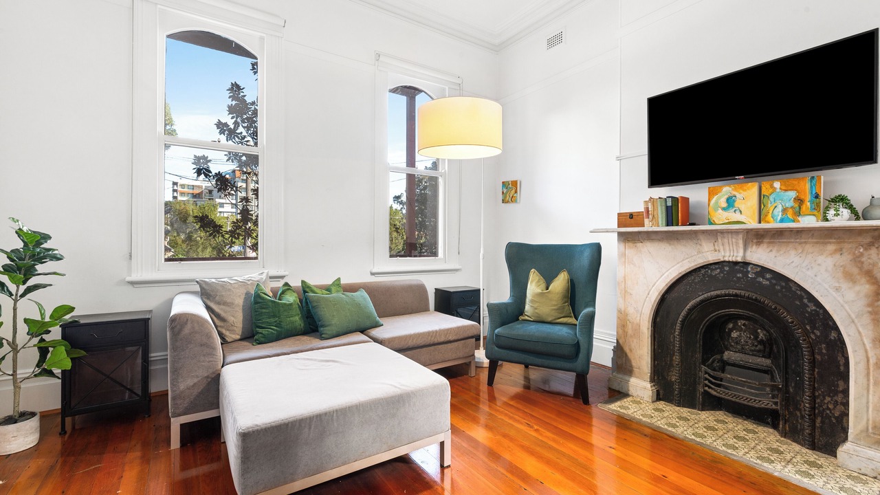 Photo of Livingroom in Ashfield