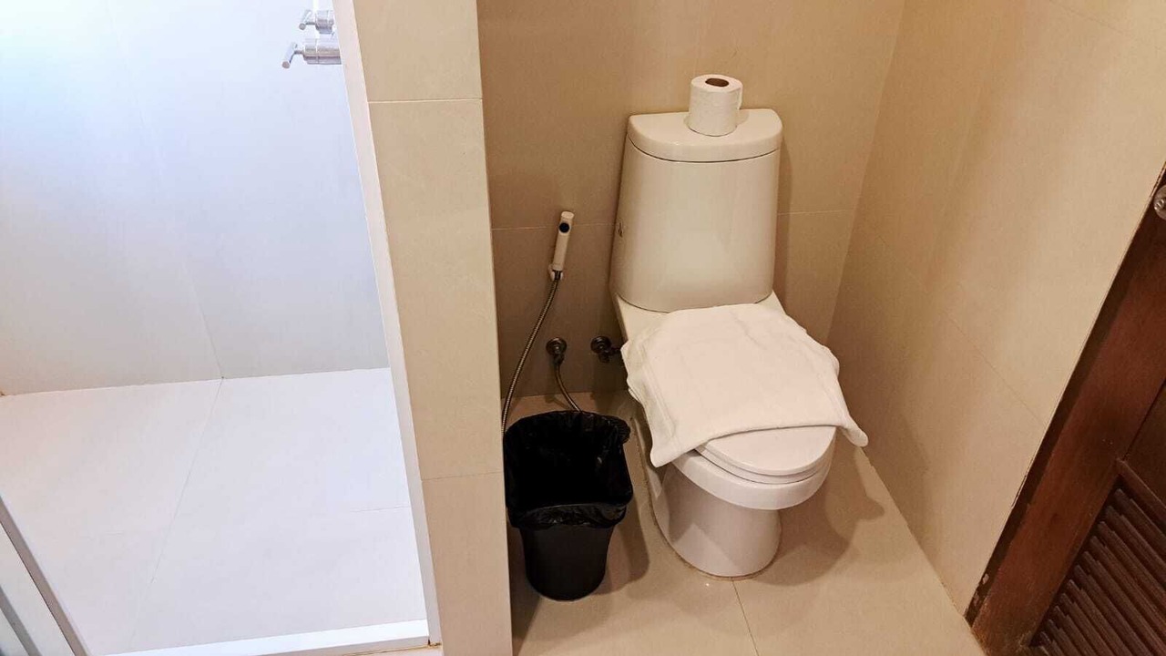 Photo of Bathroom in Khlong Toei Nuea