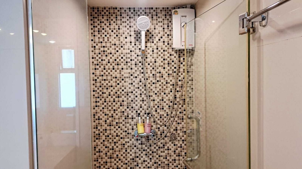 Photo of Bathroom in Khlong Toei Nuea