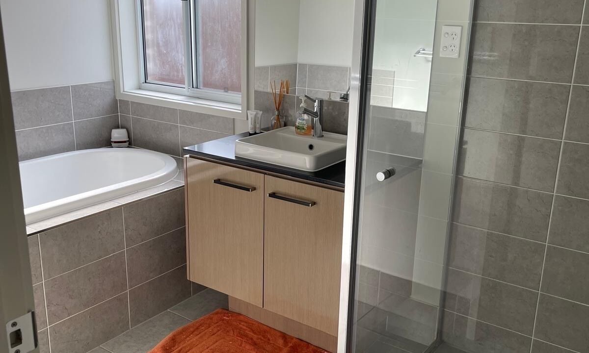 Photo of Bathroom in Deebing Heights