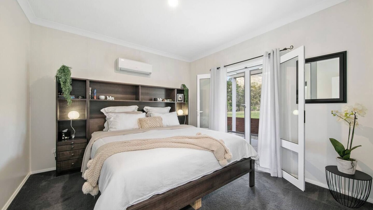 Photo of Bedroom in Broke