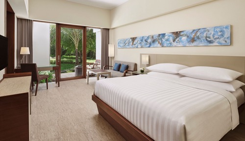Deluxe Room, 1 King Bed, Balcony, Garden View (Balcony)
