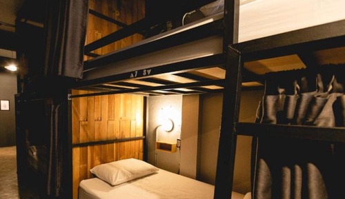 Monochrome Studio (Female Dormitory Room)