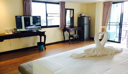 Deluxe Room (with Balcony)