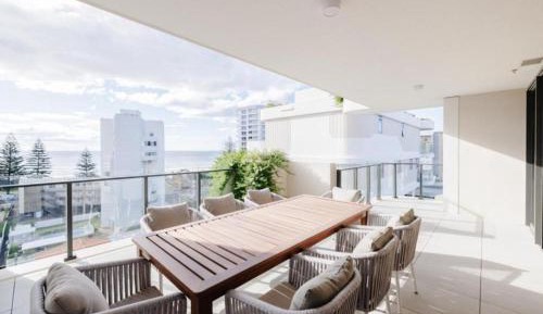 Three-Bedroom Deluxe Apartment with Ocean view