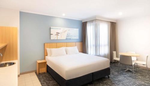 Standard Accessible Queen Room