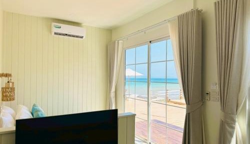 Double Room with Balcony and Sea View