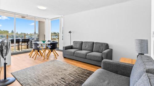 Two-Bedroom Apartment with Balcony and Sea View