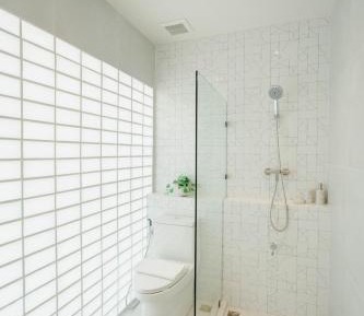 Studio Apartment with King Bed