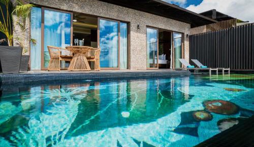 Grand Family Pool Villa with Ocean View