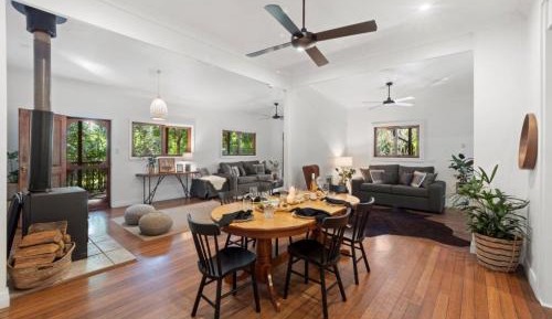 Four-Bedroom Cottage - The Farmhouse