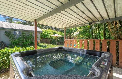 Worrowing Heights House | Bali by the Bay - A tropical garden paradise just minutes to the beach