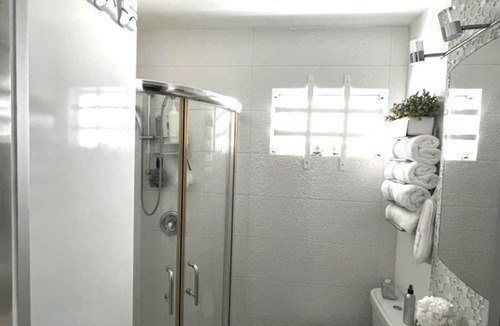 Marine Gardens Apartment | Winter in sunny Barbados @ Rockley Golf & Country Club.